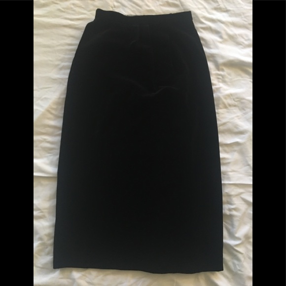 Dresses & Skirts - Vintage black velvet maxi skirt